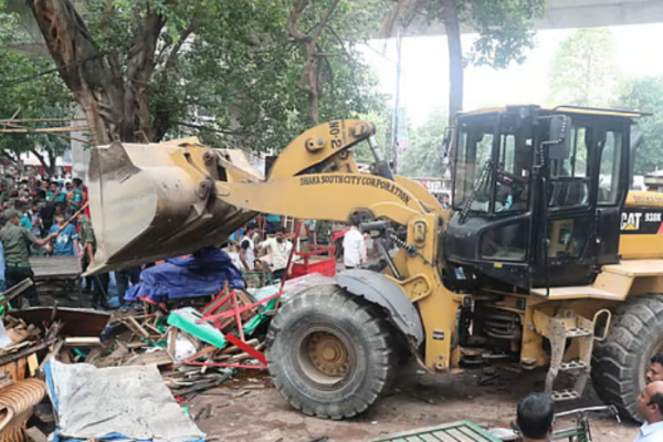 রাজধানীর ঐতিহাসিক উদ্যানে মাদকের আড্ডা, প্রতিদিন ৪০ কেজি গাঁজা বিক্রি