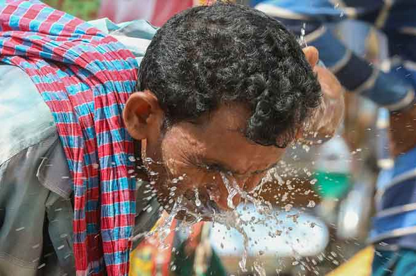 ৪৫ জেলায় তাপপ্রবাহের রেকর্ড, স্বাস্থ্য ঝুঁকিতে শিশু ও বৃদ্ধ